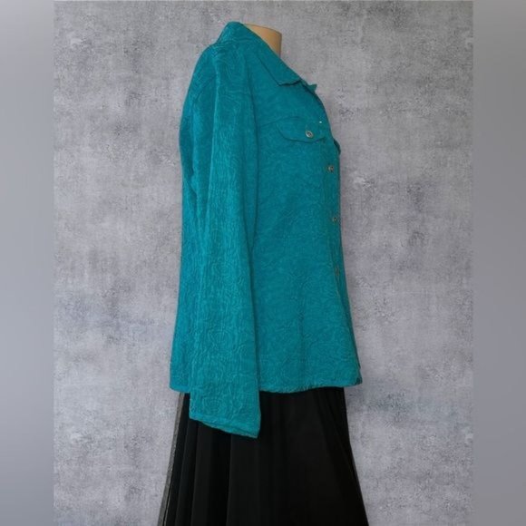 Chico’s Textured Button-Up Shirt – Size 2 - Picture 4 of 6